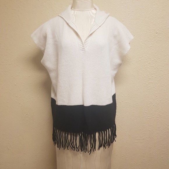 White & Black Cashmere Fringe Hooded Poncho XS/S - Picture 3 of 6